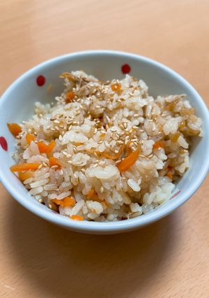 ツナと人参の炊き込みご飯(めんつゆ使用)-レシピのメイン写真