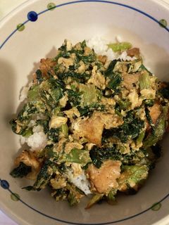 定番焼き鳥で小松菜炒め丼 24-レシピのメイン写真