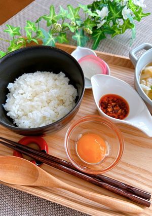 食べるラー油で簡単★ピリ辛卵かけご飯-レシピのメイン写真