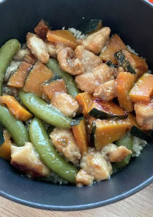 鶏胸肉と彩野菜の炊き込みご飯-レシピのメイン写真