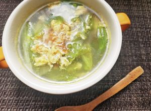 冷蔵庫の残物で節約！レタス人参の卵スープ-レシピのメイン写真