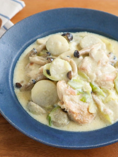 隠し味は味噌♡鶏肉と里芋の豆乳クリーム煮-レシピのメイン写真
