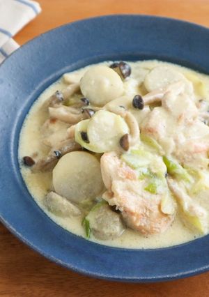 隠し味は味噌♡鶏肉と里芋の豆乳クリーム煮-レシピのメイン写真