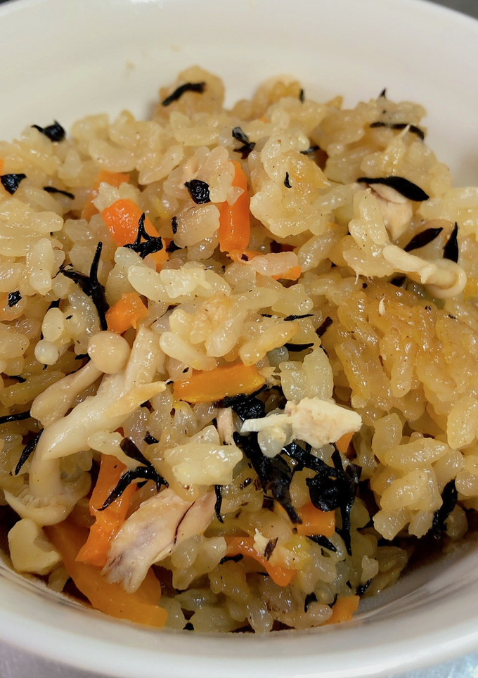 簡単すぎる炊き込みご飯♪-レシピのメイン写真