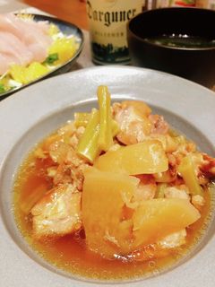 鶏もも肉と大根の煮物(調味料2つのみ)-レシピのメイン写真