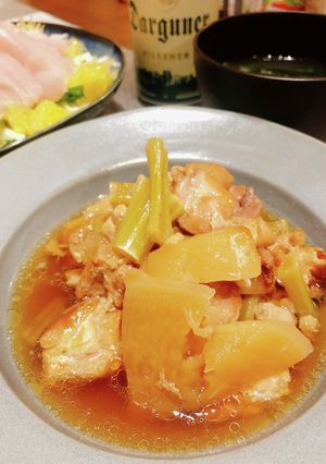 鶏もも肉と大根の煮物(調味料2つのみ)-レシピのメイン写真