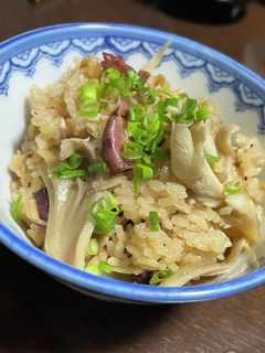生姜風味✨ホタルイカと舞茸の炊き込みご飯-レシピのメイン写真