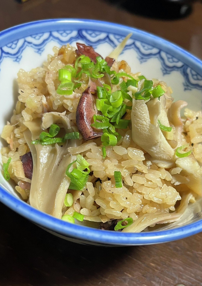 生姜風味✨ホタルイカと舞茸の炊き込みご飯-レシピのメイン写真