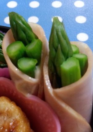 簡単！お弁当の彩りに♪ハム・アスパラ巻き-レシピのメイン写真