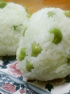 塩えんどうのおにぎり-レシピのメイン写真