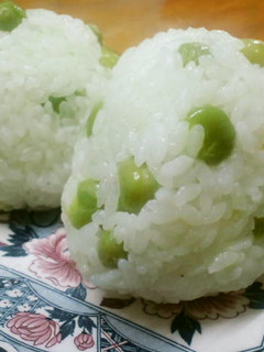 塩えんどうのおにぎり-レシピのメイン写真