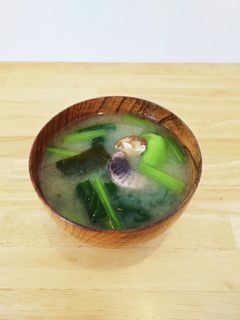 まぐろのあらと小松菜のかんたん味噌汁-レシピのメイン写真