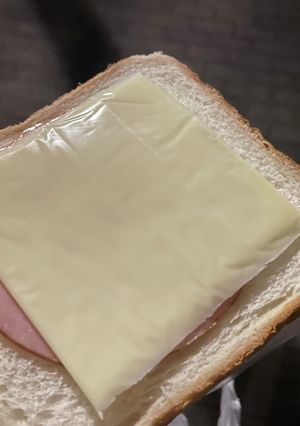 Xで超話題のハムチーズ食パン!!-レシピのメイン写真