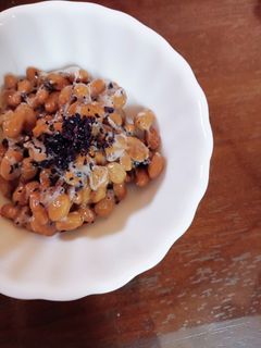 【納豆アレンジ】ゆかりでご飯が進む-レシピのメイン写真