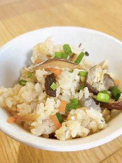 煮干しの炊き込みご飯(いりこ飯)-レシピのメイン写真