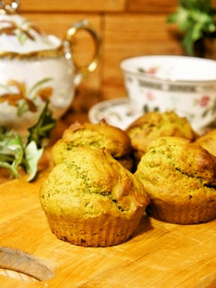 外はカリッと中はふわん♪抹茶スコマフィン-レシピのメイン写真