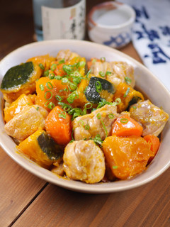 ねっとり甘い♡鶏肉とかぼちゃと人参の旨煮-レシピのメイン写真