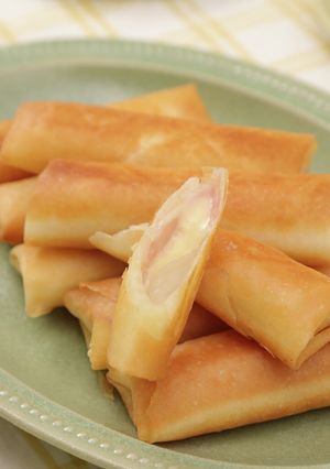 フライパンで簡単☆うどのハムチーズ春巻き-レシピのメイン写真