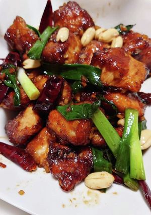 宮保雞丁(鶏肉とピーナッツの炒め物)-レシピのメイン写真