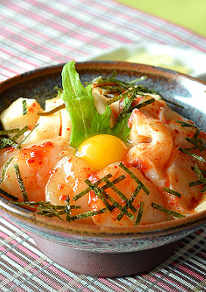 ホタテとタコ、角切り長芋の海鮮キムチ丼♪-レシピのメイン写真