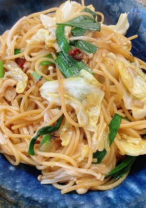 肉ニラキャベツの醤油ペペロン-レシピのメイン写真