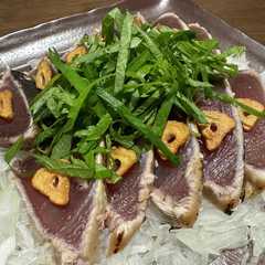 A picture of にんにく醤油で【かつおのたたき】.