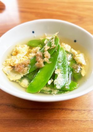 簡単☆鰹節出汁たっぷり絹さや卵とじ-レシピのメイン写真