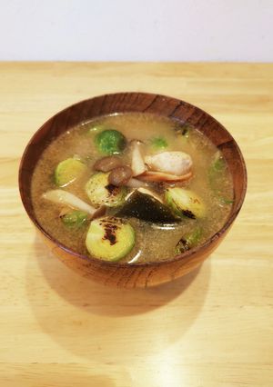 ささみと芽キャベツの具だくさん味噌汁-レシピのメイン写真