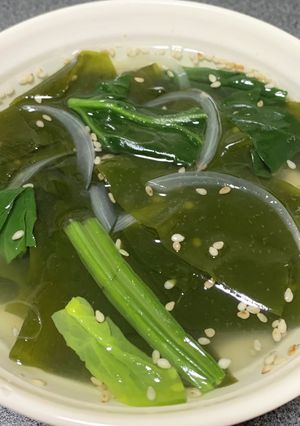 ほうれん草のわかめスープ-レシピのメイン写真