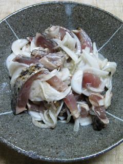カツオのたたきとサラダ玉ネギの酒盗和え-レシピのメイン写真