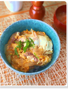 麺つゆで【丼つゆの黄金比】今日は親子丼-レシピのメイン写真