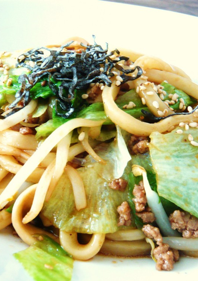 挽肉とレタスの和風焼うどん、塩コンブと-レシピのメイン写真