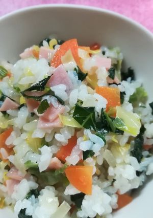 腸も冷蔵庫もスッキリ！ケールチャーハン-レシピのメイン写真