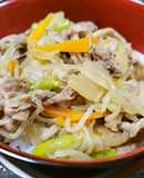 昆布と椎茸の出汁が効いた牛丼