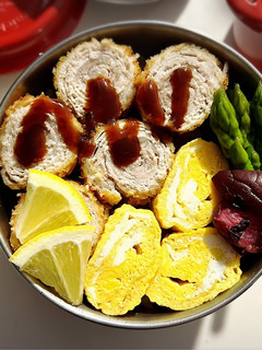 くるくる肉巻きフライのっけ弁当-レシピのメイン写真
