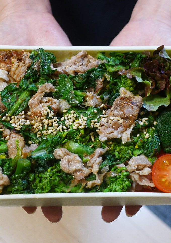 菜の花と豚肉のおかか醤油和え丼弁当-レシピのメイン写真