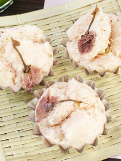しっとりふわふわ*桜蒸しパン-レシピのメイン写真