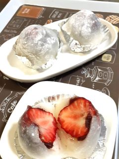 レンジで♡求肥の苺包み~餡子入り-レシピのメイン写真