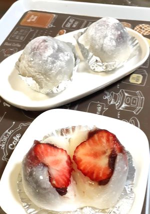 レンジで♡求肥の苺包み～餡子入り-レシピのメイン写真