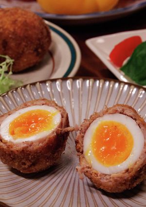 外はサクッ開けたらトロッ、スコッチエッグ-レシピのメイン写真