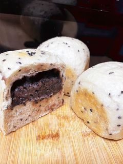 白いふわもち♡黒ごまあんミニ食パン-レシピのメイン写真