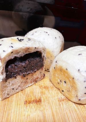 白いふわもち♡黒ごまあんミニ食パン-レシピのメイン写真