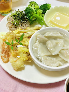 水餃子・天麩羅・蕎麦の夕飯メニュー-レシピのメイン写真
