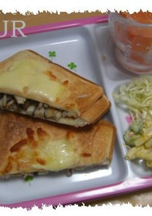 きのこクリームホットサンド-レシピのメイン写真