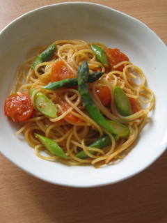 アスパラ×トマトのパスタ-レシピのメイン写真