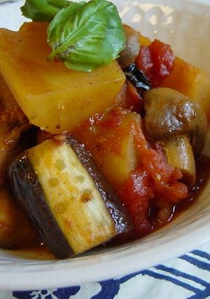 鶏肉とさつま芋のトマト煮☆バジル風味-レシピのメイン写真