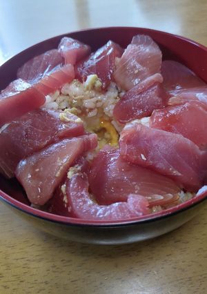 卵と鮪の鉄火丼-レシピのメイン写真