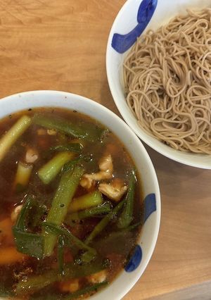 お酢が決め手　熱いつけつゆに冷たいお蕎麦-レシピのメイン写真