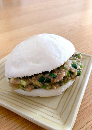 にんにく醤油ソースで*餃子まん-レシピのメイン写真