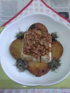 別寅の平天+納豆載せ冷奴のタパス-レシピのメイン写真